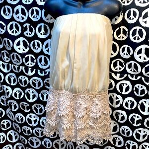 ROMPER TAN CROCHET BOTTOM SZ S MISS AVENUE